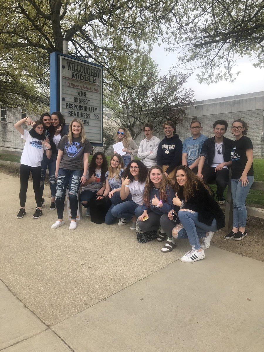 Rebelmentors's tweet photo. The Rebel Grow Mentors took a field trip back to their old stomping grounds to meet the upcoming Rebel freshmen and introduce them to the Rebel Grow program #mentorsrock #rebelway https://t.co/yuyzlvYeIQ