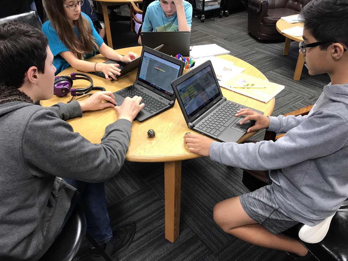 Rockwall_ITS's tweet photo. Coding Ozobots and micro:bits in Mrs Wineberger’s SAGE class @RochellRangers @LeighSmiles4u @Kay_Orr #risdlearns #ILoveRockwallISD #rochellrangers https://t.co/Zej3Atj9oH