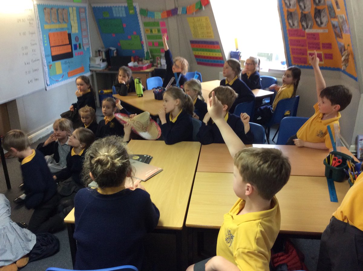CKP_JnrEnglish's tweet photo. Book Club was very popular today - no surprise though, as Jon Klassen’s books were a big hit and rightly so! @CKP_Year1 @CKP_Year2 @CKP_Year3 @jonklassen #Thisisnotmyhat #Wefoundahat https://t.co/oAY64iCNTV