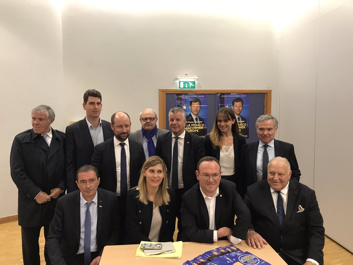 Republicains74's tweet photo. Meeting 9 mai 2019
#Européennes
Salle comble à Annecy!
La Droite et le Centre parviennent à rendre à l’Europe tout l’intérêt qu’elle mérite!
#Refonder l’Europe #Retablir la France
#JeVoteLR #AvecBellamy
@damienabad @DubyMuller @loichervepublic @basso_bruno @carreantoine #Henrion https://t.co/x0za5Lk52U