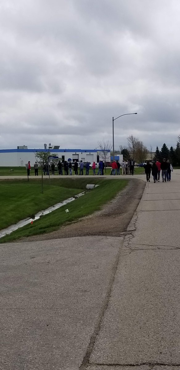 InproCorp's tweet photo. Earth Week Day 4! Inpro employees at the world headquarters participated in the Annual Poker Walk followed by a healthy, vegetarian lunch! #earthweek #pokerwalk #inprocares https://t.co/Zx1EVwz0Up