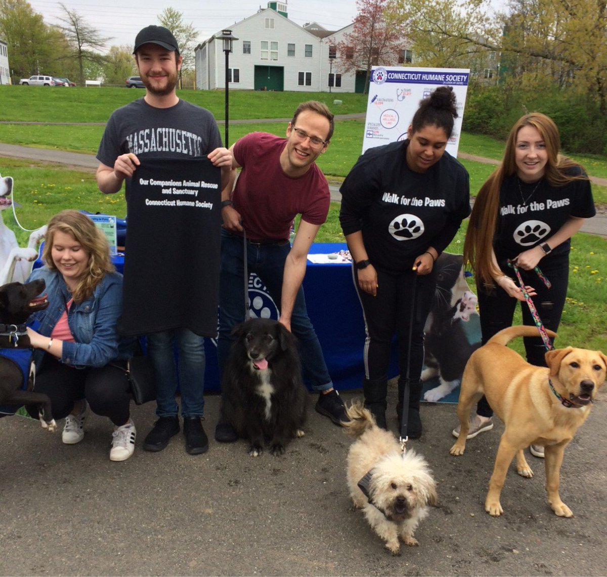 cthumane's tweet image. People and pets gave CHS critters in need a boost at their Walk for the Paws at the University of Hartford! Special thanks to senior Lauren Gallagher for organizing! #PeopleHelpingPets #PetsHelpingPets #CThumane