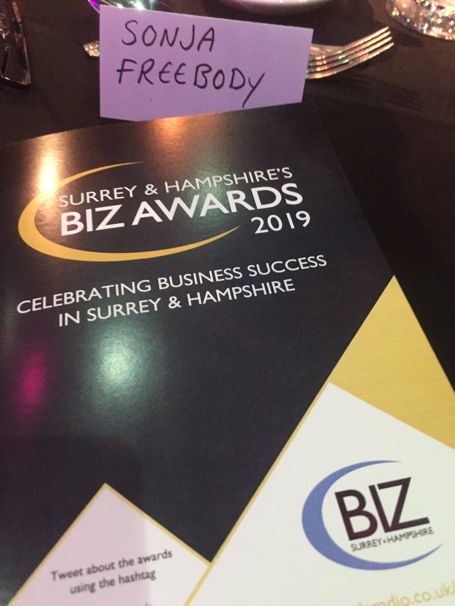 HeadwaySurrey's tweet photo. Biz Awards starts. #charity #guildord @eagleradio @bizsurreyhants #braininjury #headwaysurrey #headway #wokimg https://t.co/eDZ41kuNdW