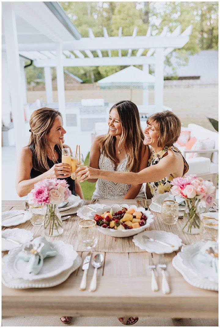 Backyard Brunch for Mother’s Day hauteofftherack.com/backyard-brunc…