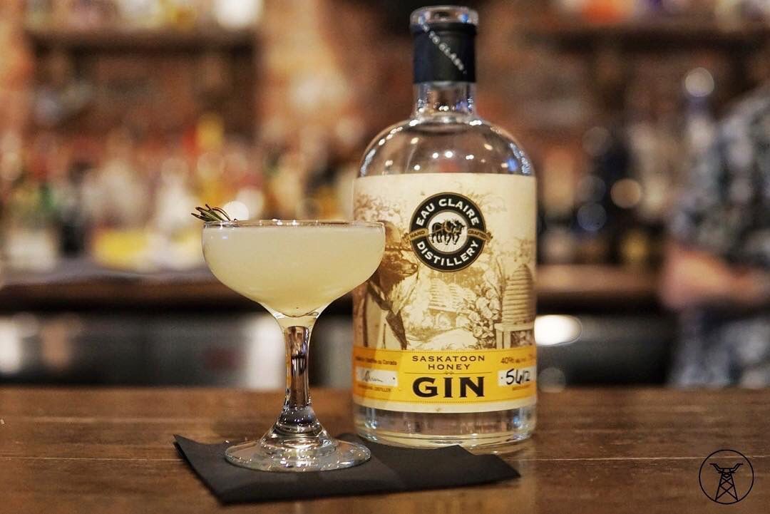 Get your gin fix <a href="/theDerrickyyc/">TheDerrickyyc</a>! #Repost #shareeauclaire
. . 
Monthly Cocktail Feature with @eauclairecraft Saskatoon Honey GIN

BEES KNEES
EC gin, citrus, honey, lavender bitters, toasted rosemary

#Joinus for Lunch, Dinner and well-made Cocktails and YYC's largest GIN Selection