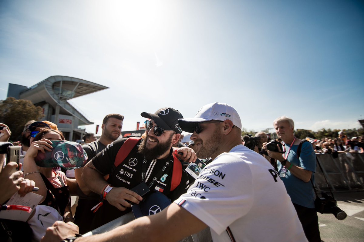 ValtteriBottas's tweet photo. Thursday 🇪🇸
Ready for the weekend 🏁

#VB77 #F1 #SpanishGP #Barcelona
@MercedesAMGF1
📸 @JanErikOlin https://t.co/nhfgNV9msL