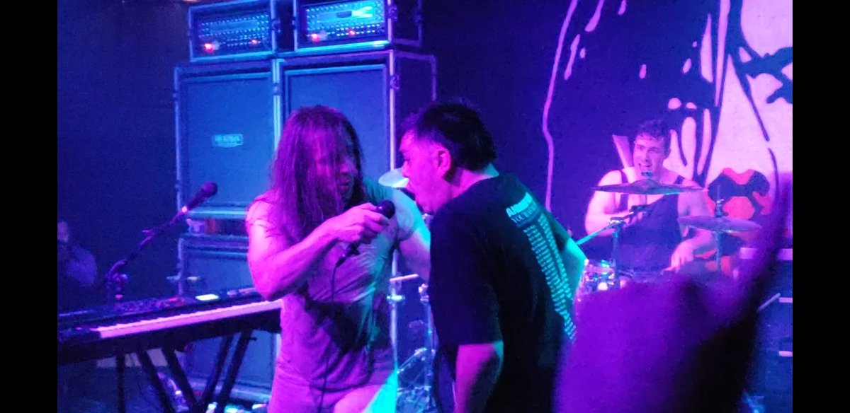 Joel311Bandit's tweet photo. HAPPY BIRTHDAY TO THE ONE AND ONLY #PartyGod @AndrewWK I wish I could deliver you 40 @updownkc Mac n Cheese Pizzas for the BIG PARTY! Your music has gotten me through everything since I was 10. From jumping on stage @recordBar + multiple Pizza parties you made me believe ❤🤟🎉 https://t.co/pZEUCR13N1