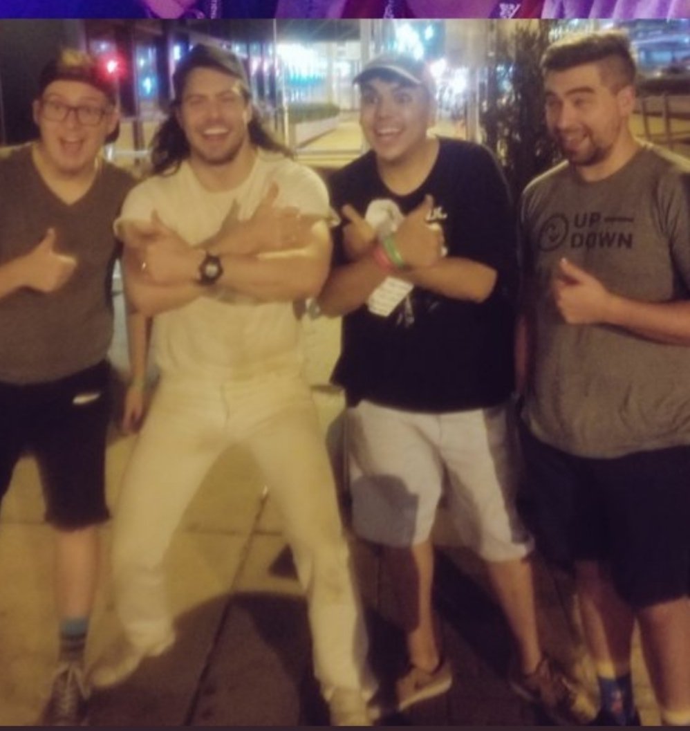 Joel311Bandit's tweet photo. HAPPY BIRTHDAY TO THE ONE AND ONLY #PartyGod @AndrewWK I wish I could deliver you 40 @updownkc Mac n Cheese Pizzas for the BIG PARTY! Your music has gotten me through everything since I was 10. From jumping on stage @recordBar + multiple Pizza parties you made me believe ❤🤟🎉 https://t.co/pZEUCR13N1