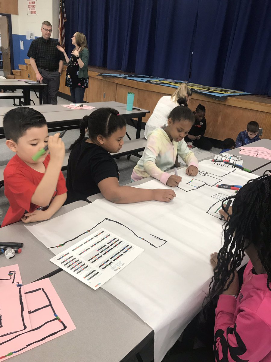 MrsMentnech's tweet photo. Great day yesterday with our 4th grade buddies teaching my 1st graders coding with Ozobots! The cafeteria staff even joined the fun in learning some coding!  @connorclass @RutherfordWay #MonticelloRocks https://t.co/VFea9HOQdD