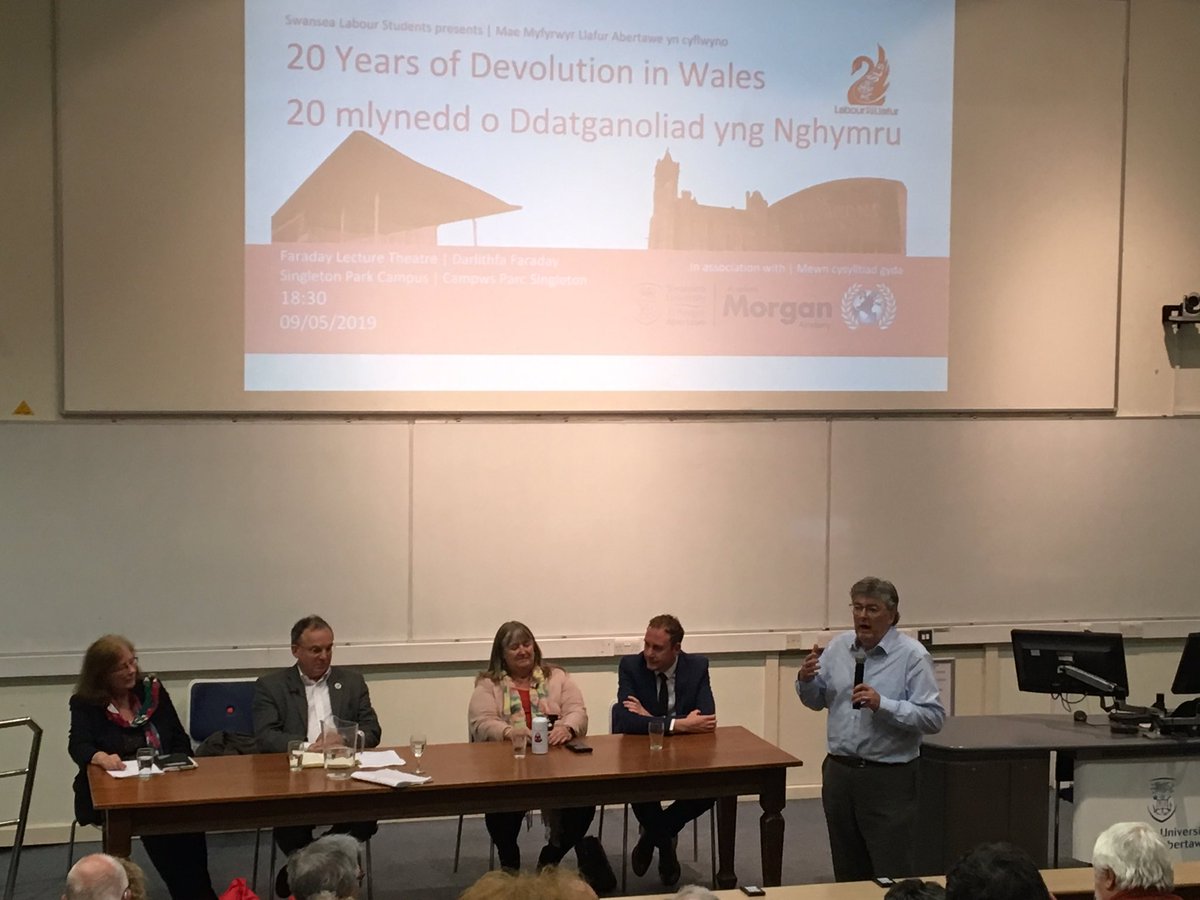 SwanLabStudents's tweet image. Second half of our 20 Years of Devolution Event with our panel. @SUMorganAcademy chairing and @Cllr_robstewart @JulieJamesAM Andrew Davies and @JulieMorganLAB 🏴󠁧󠁢󠁷󠁬󠁳󠁿🌹

#Devolution20 #Datganoli20
