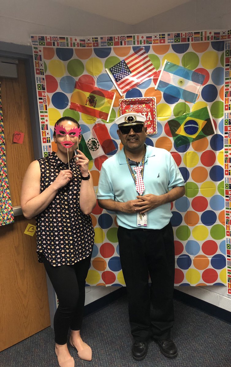MsNewbold_CIS's tweet image. Thanks @CIS_PTA for giving us a chance to party at Fiesta Thursday