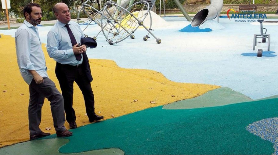 PPAntequera's tweet photo. #propuestas 💙
#Programa2019
"Seguiremos mejorando y adaptando los Parques Infantiles en los barrios y anejos de #Antequera", @manolo_baron
#SiempreAntequera https://t.co/nYieFRWALP