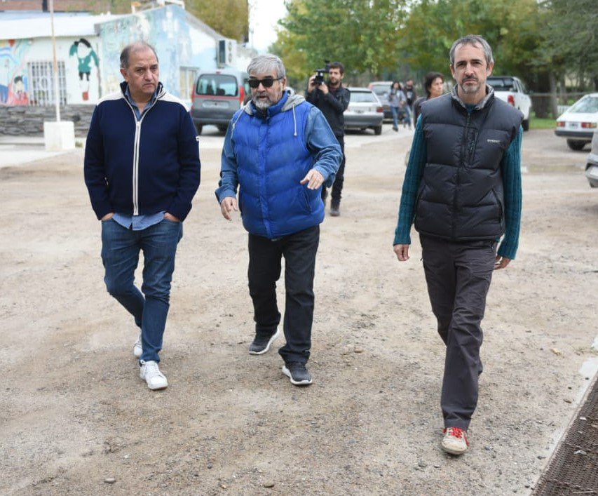 LinaresCarlosCR's tweet photo. Hoy en #Madryn recorrimos la Fundación Ceferino Namuncurá junto a su presidente Carlos Merino y al candidato a intendente del Frente Patriotico Chubutense Leslie Roberts

#ChubutNosUne https://t.co/nv5BsG2eTP