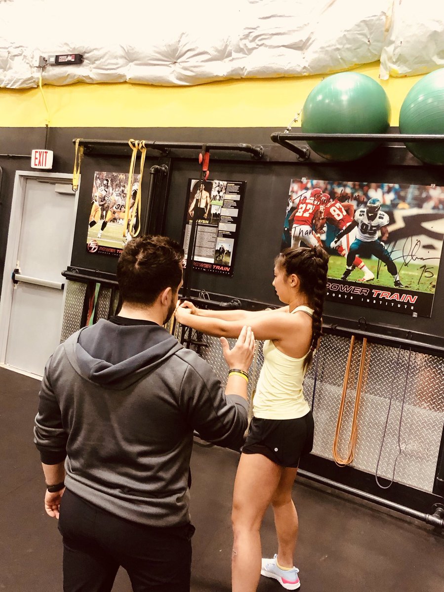powertrain_dmv's tweet photo. College of Charleston Soccer commit, Bunny Nazari, got after it this morning before school working on her core! @FC_Virginia @bobbypup @bunnynazari @LoCoSports @PowerTrainSF @CofCWSOC #everyrepeveryset #ThursdayMotivation #coretraining https://t.co/txKnkpv1YR