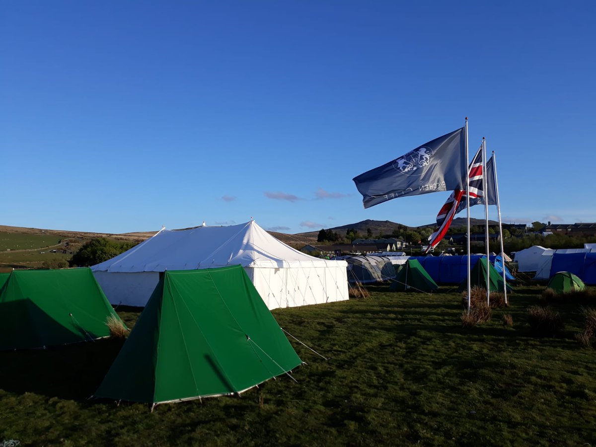 The Beechen flags are flying high. Must be time for 10 tors! #tentors  #dartmoor #upthebeech <a href="/BeechenCliff/">Beechen Cliff School</a>
