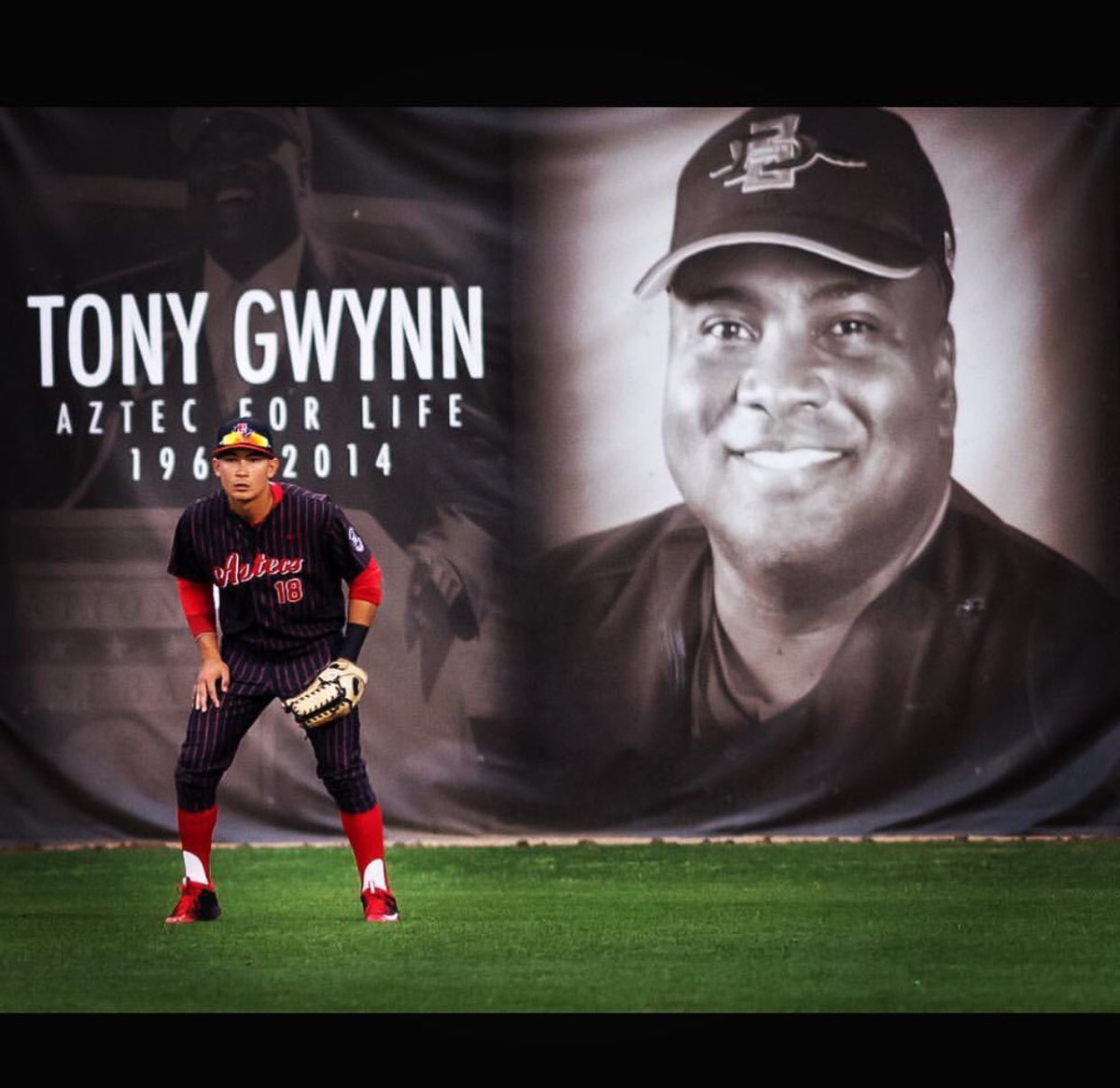 tyadki's tweet image. Happy birthday Coach Gwynn! Rest in paradise, you make us proud to be #AztecsForLife