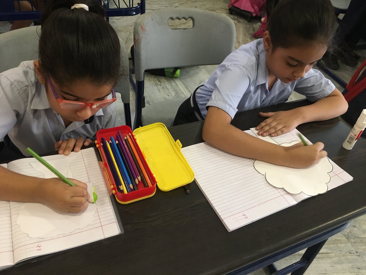 RhythemaPaul's tweet image. Even though you're growing up, you should never stop having fun.”

#classfun#Grammaractivity#Theyenjoydoingthis#learningbydoing#grade4🙂
@rgsnoida 
@nehasingh_shash