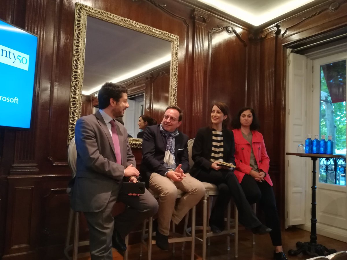 #ArtificialIntelligence  and #ethics great conversation by <a href="/_twenty50_/">twenty50</a>  and <a href="/MicrosoftES/">Microsoft España</a>, different approaches but a common alignment putting #people first