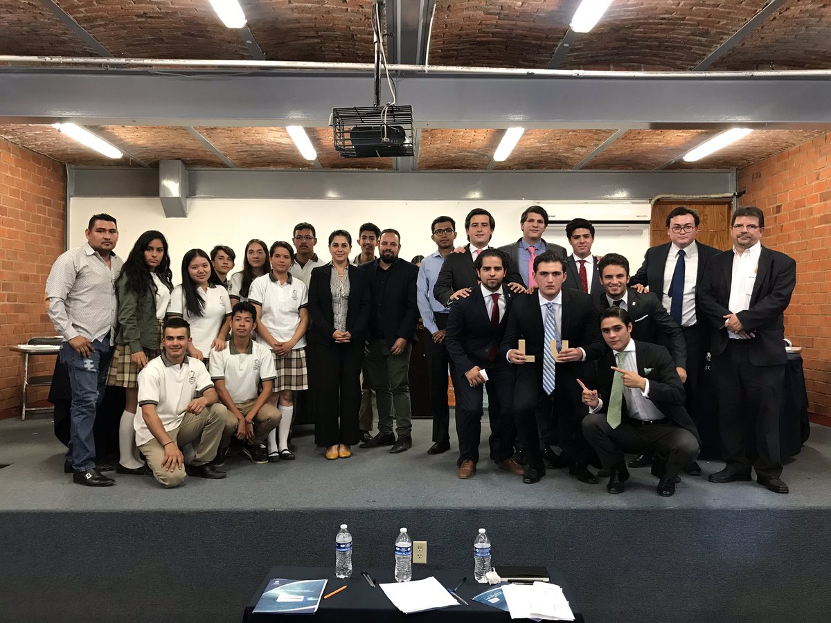 Mexicanos1oJal's tweet photo. Compañeros de @Mexicanos1oJal participan como jueces durante el Congreso estatal de debate #Interprepas2019 de @MarAdentroAC https://t.co/hkOhaA3GVs