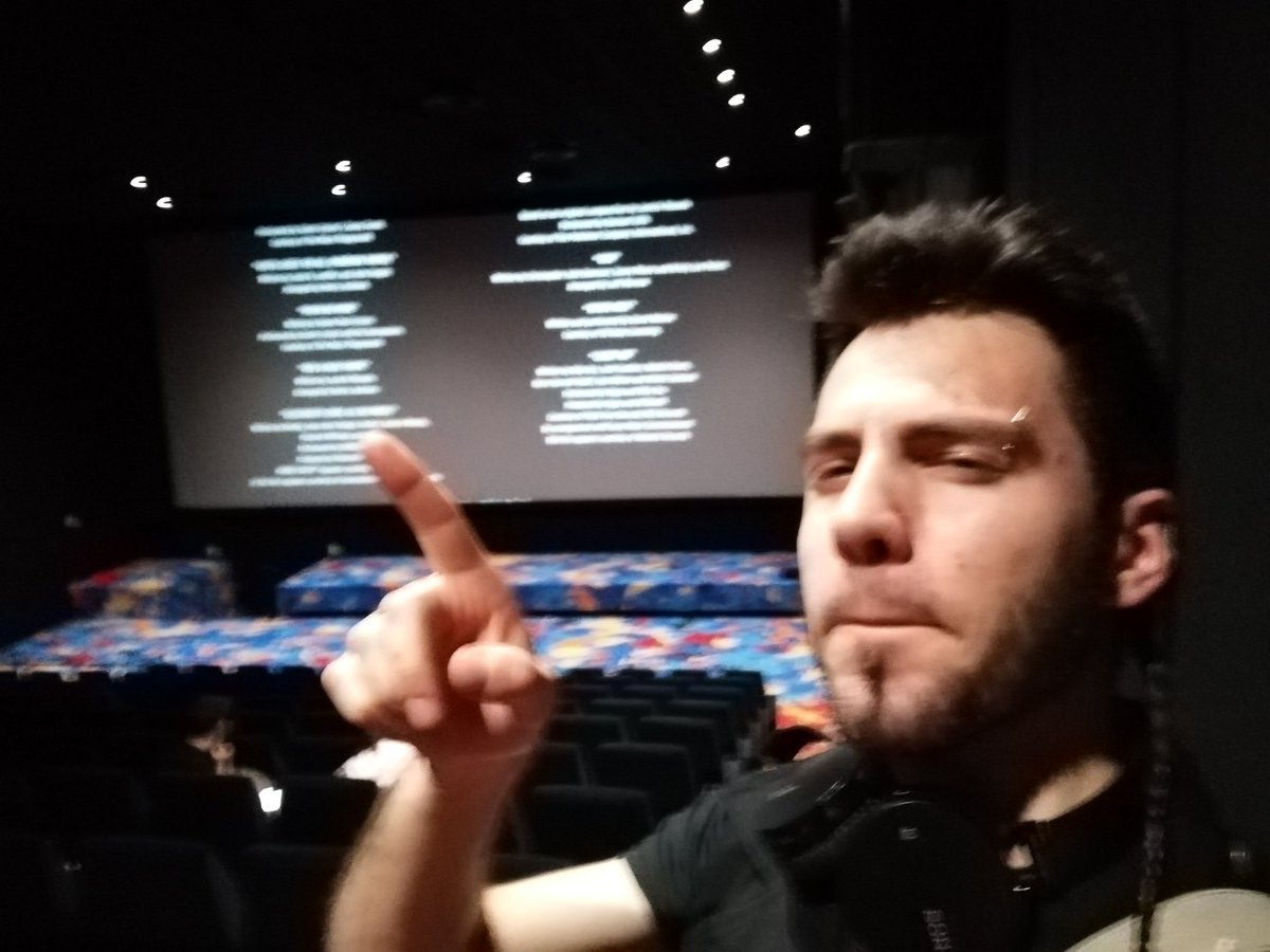 Dariofacose's tweet photo. Qui ho appena finito di vedere un bel film.
#facciocose #cinema #hotrovatounnomedivertente #luceinsala https://t.co/qPxALDIwdA