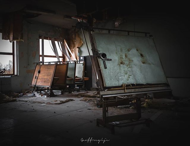 La Chaudronnerie, re visite

#urbanexplorer #urbexbelgium #urbexfrance #urbexworld #abandonné #lostplaces #lostpic #abandoned #abandonedplaces #abandoned_junkies #abandoned_excellence #abandonedafterdark #abandonedphotography #urbex #urbexpeople #urbexph… bit.ly/2VnKjs5