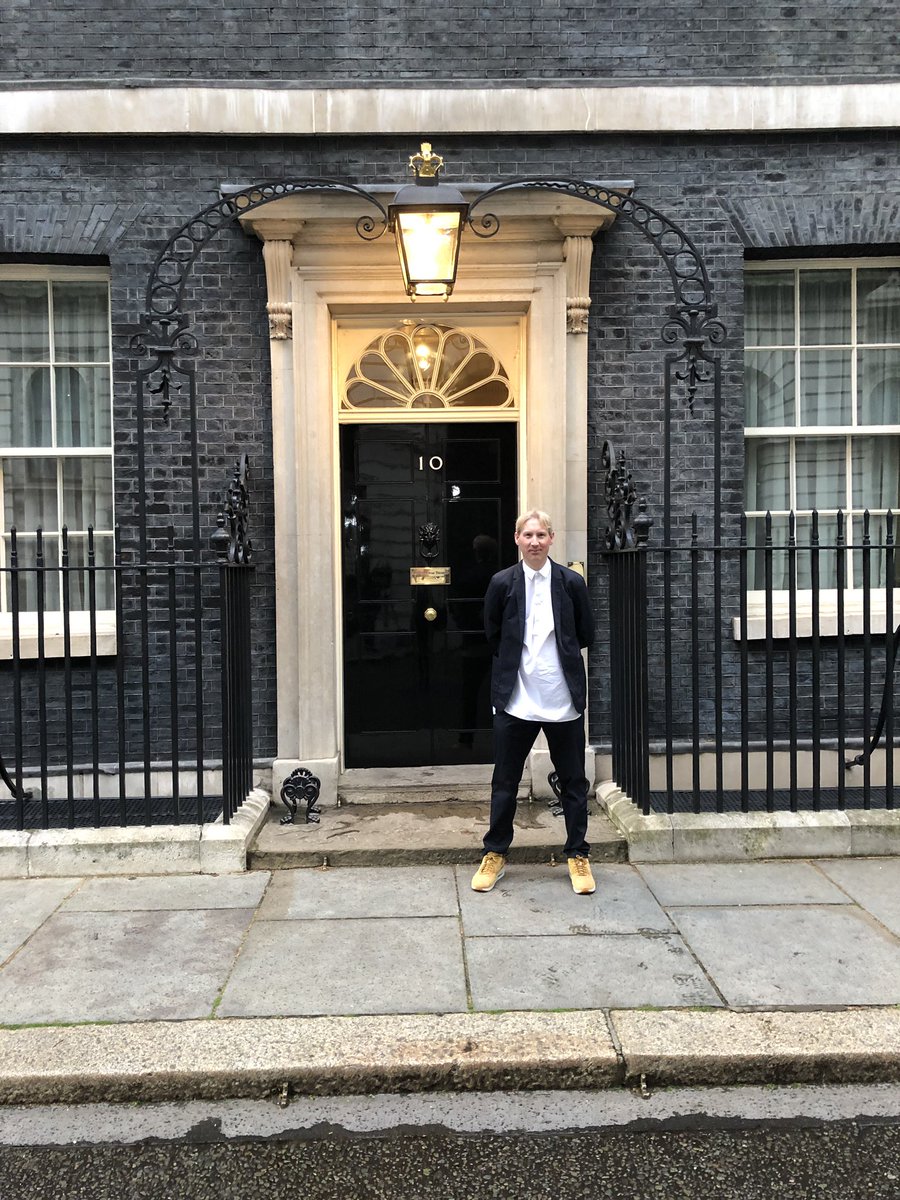 A little bit proud tonight to be celebrating the work we’ve delivered for @LCFLondon  @FIALondon tonight at Downing Street. #InnovationisGREAT #fashiontech #AR #MR #XR