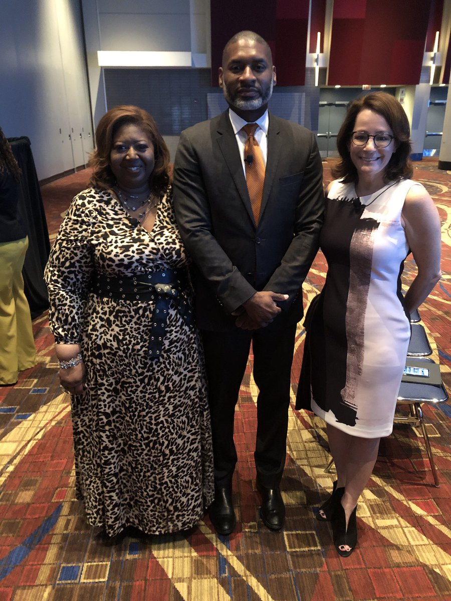 LISCChicago's tweet photo. Can’t make it to this year’s 25th Annual Chicago Neighborhood Development Awards? No worries! You can watch award-winning NYT columnist @CharlesMBlow – and the rest of the awards coverage live at: https://t.co/pgxYPkXHQE  #CNDA25 https://t.co/SwcKaMtwh2