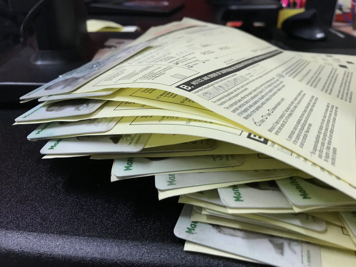 wpgpolice's tweet photo. Seems people are not getting the message: Texting and driving is not only unsafe; it is illegal. More than 400 drivers had their licenses suspended for three days and fined $672 for this offence in April. #WPSTraffic 

https://t.co/G7EACn7Kam https://t.co/yfAGUhjKjW