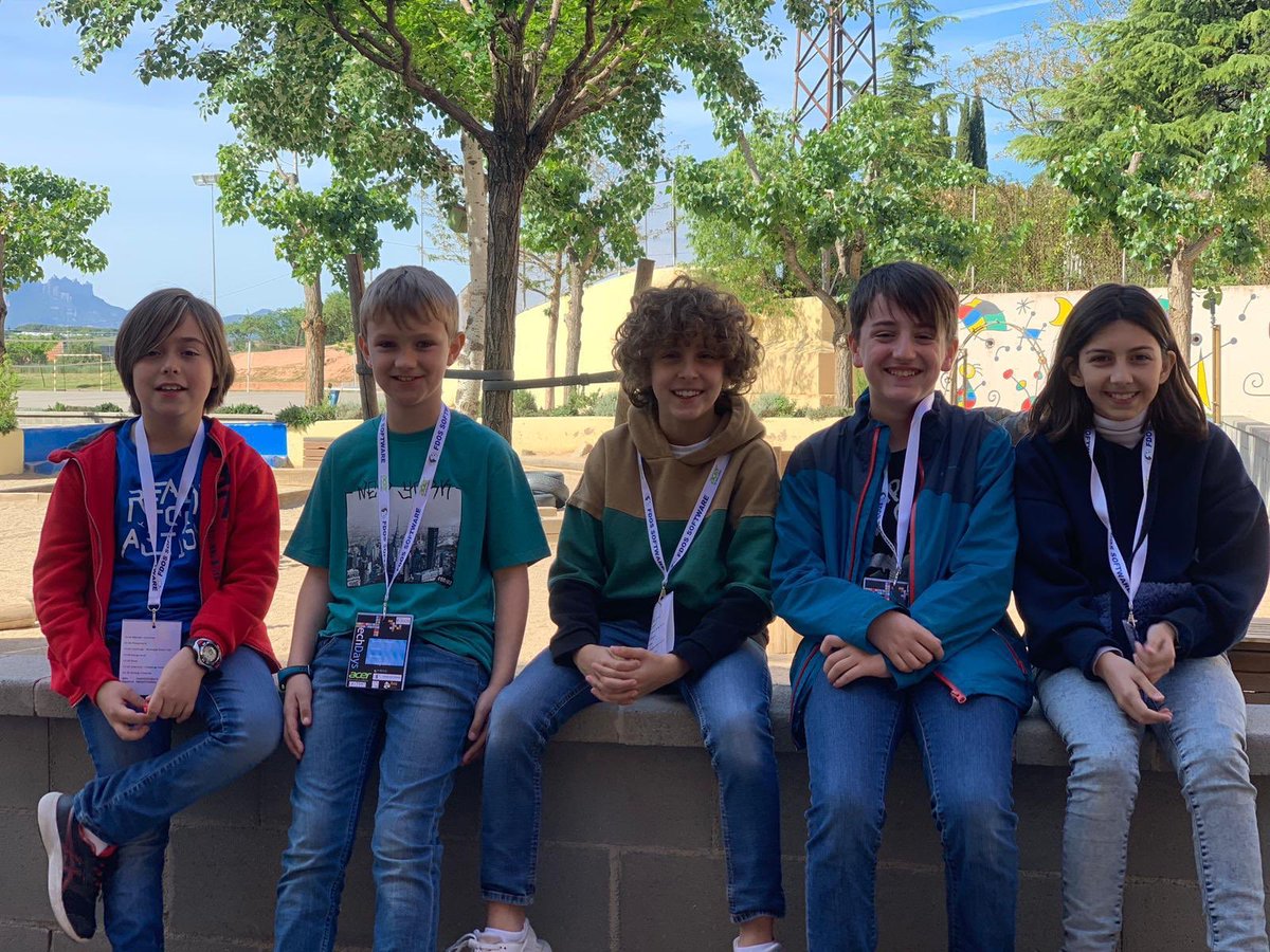 colmonalco's tweet photo. Participació en el CHALLENGE de Primària i ESO amb la creació d’un videojoc i d’una APP per part dels equips TIC Teams de l’escola a @COOPPAIDOS en la IV Mostra de robòtica de la @FTrams #PaidosTechDays #monalcoinnova #programació #robòtica #futur #projectetots https://t.co/cL1lq031Ss