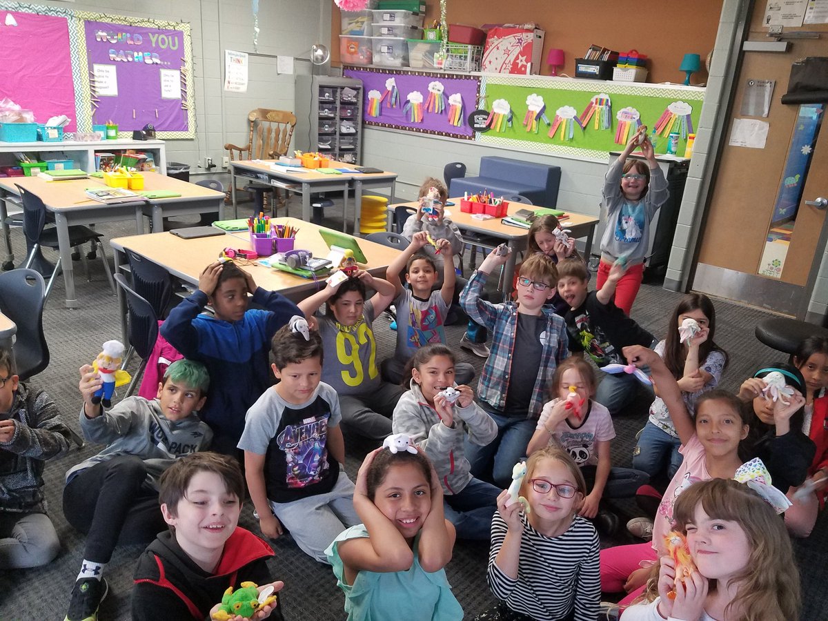 TEloomisclass's tweet photo. We celebrated our achievements on MAP and KITE assessments with mini beanie babies! My kiddos worked hard!! #tecubs #Turner202Strong #proudmoment https://t.co/88xV4iuF3d