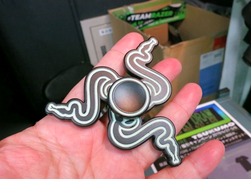 RazerES's tweet photo. ¿Con cuál spinner te quedarías?

🔁 RT #TeamRazer
❤️ Like 🐍🐍🐍 https://t.co/N6pNsypG5T