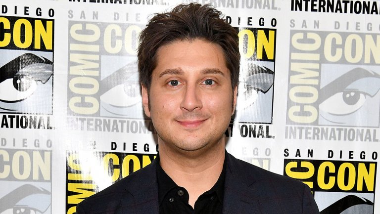 Snoodit's tweet image. #12Monkeys favorite @TerryMatalas has joined newly renewed #MacGyver as showrunner for season four bit.ly/2DBVS3V