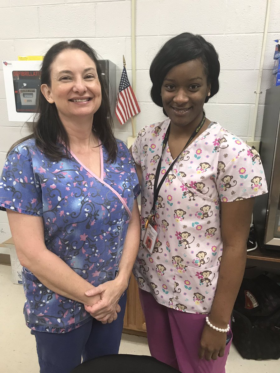 MVWarriorStrong's tweet photo. We are grateful for our school nurses! Thank you Lisa and India for all that you do to support our school! You are the best! #SchoolNursesWeek https://t.co/pbXS6X47jl