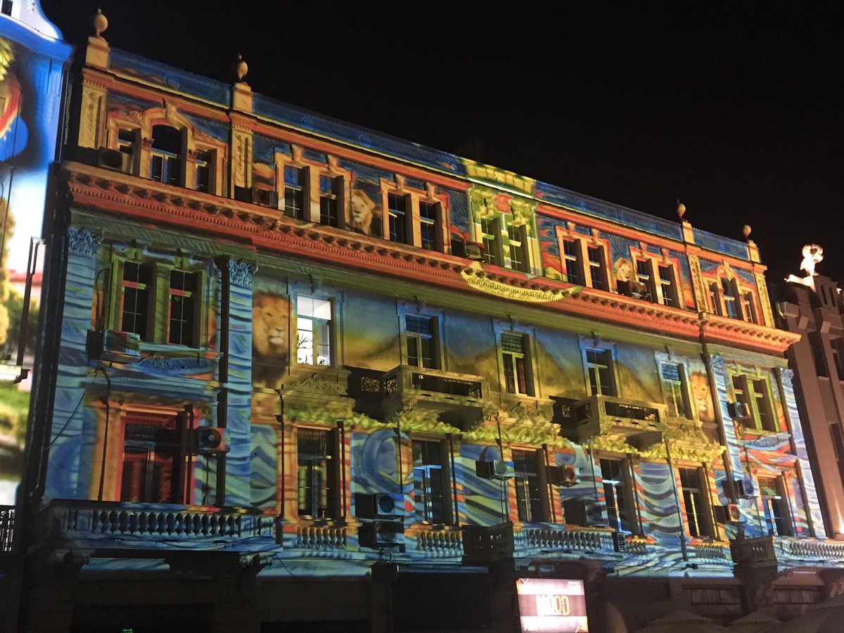 Niki_Raishinov's tweet photo. #lightfestival #mapping #plovdiv2019 #3D #9May2019 https://t.co/GkOt4GDTy4
