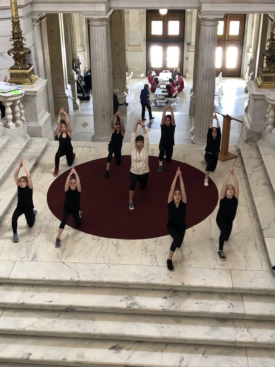 Athleta_RI's tweet photo. @RIAHPERD The kids did an amazing job!! #advocating #rhodeisland #qualityhpeprogram #Fitnessonthehill https://t.co/jJnrvfdxI1