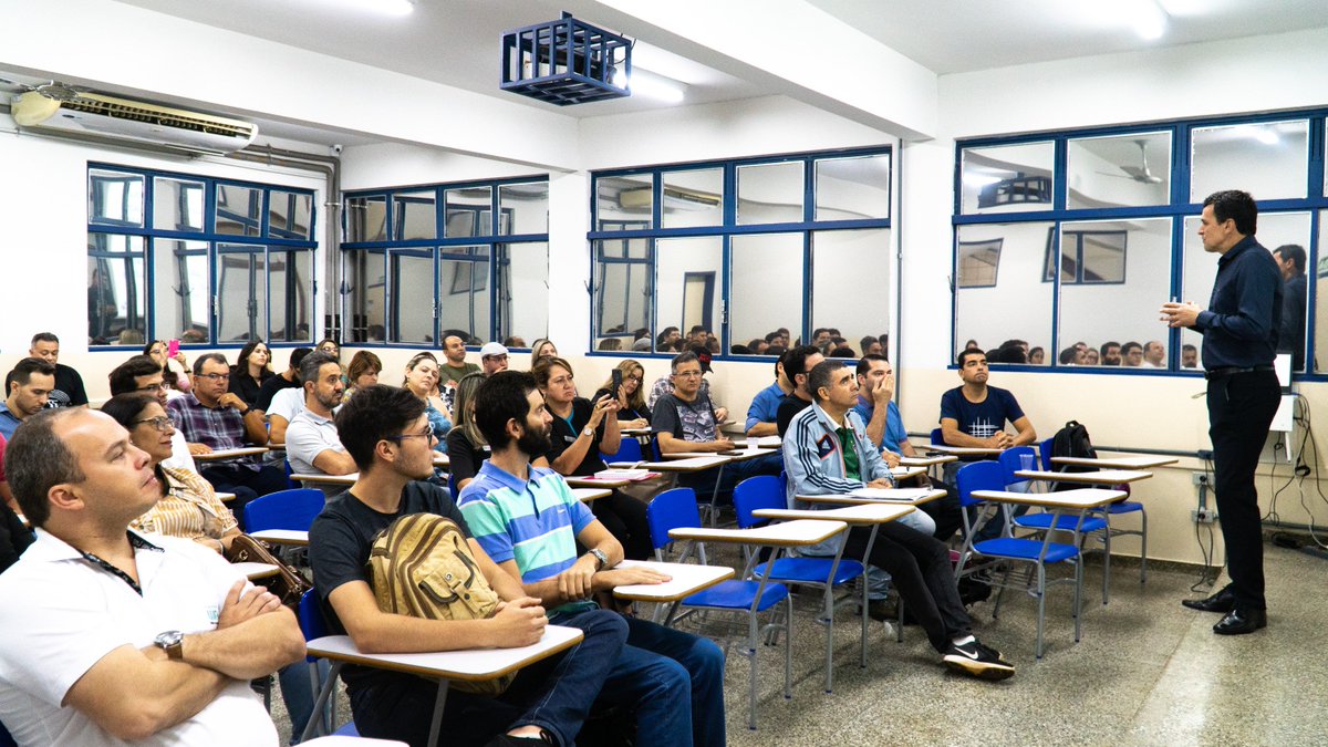 Colegio_WR's tweet photo. Nesta última terça-feira, dia 07 recebemos Luciano Carielo e Marcus Ragazzi, que compartilharam conhecimentos com toda equipe pedagógica do WR e do WRJ. Obrigado pela presença de todos! https://t.co/i2MaGHiQu8