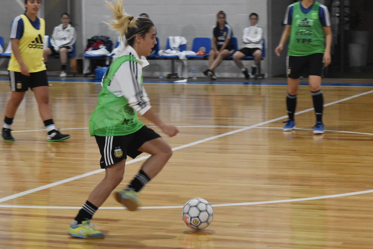 #FutsalFemenino 📸La Selección entrena en Ezeiza, de cara al Grand Prix que jugará en Brasil del 30 de mayo al 2 de junio 🇦🇷🇵🇾🇧🇷🇨🇱