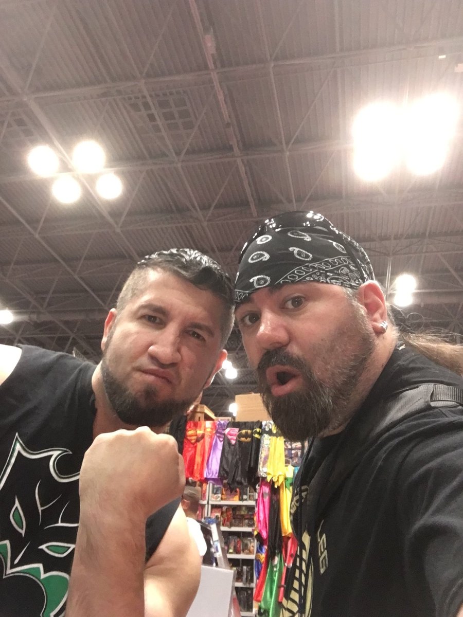 With that  @ShaneHelmsCom guy at NY Comic Con a couple years ago. He a good dude!