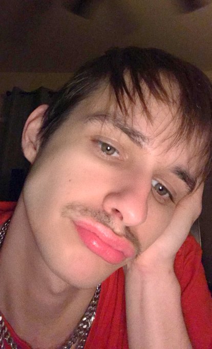 Watch 𝐌𝐚𝐭𝐭 𝐁𝐫𝐚𝐝𝐥𝐞𝐞's leaked NSFW photo on TwXstars