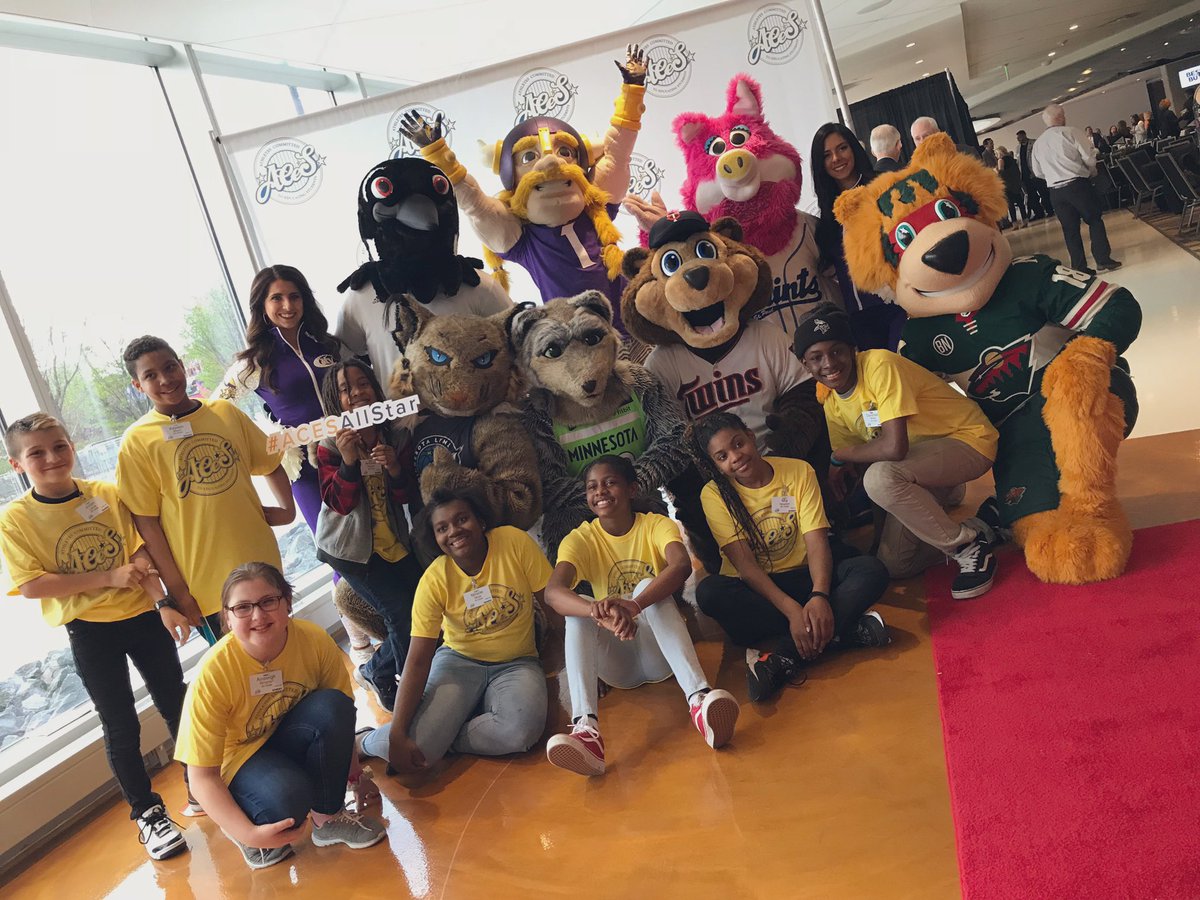 Find a better welcoming crew anywhere.... you just can’t! #ACESALLSTAR 
@NordyWild @ViktorTheViking @TC_00 @mudonna @Prowl_MNLynx @PK_MNUFC @Timberwolves @MVCheerleaders
