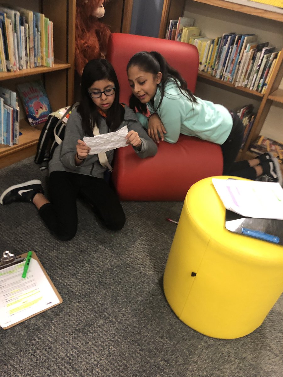 alek_turner's tweet photo. Reviewing drama with these awesome 5th graders #tossaquestion @lead4ward @OfficialCISD @CISDMartin https://t.co/Pd9JHOdlqA