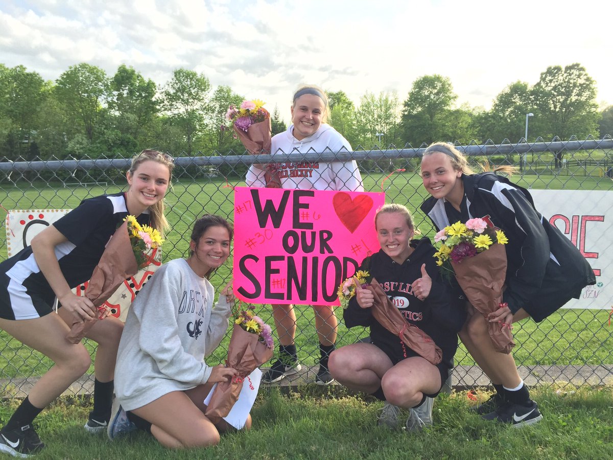 UARaiders's tweet photo. Soccer Senior Day! What a great group of young women. You truly have left your mark on this soccer team Avery, Jessie, Bridget, Cleo and Lucy! You will be missed โค๏ธ #sisterhood #uasoc https://t.co/qLtVx23FfS