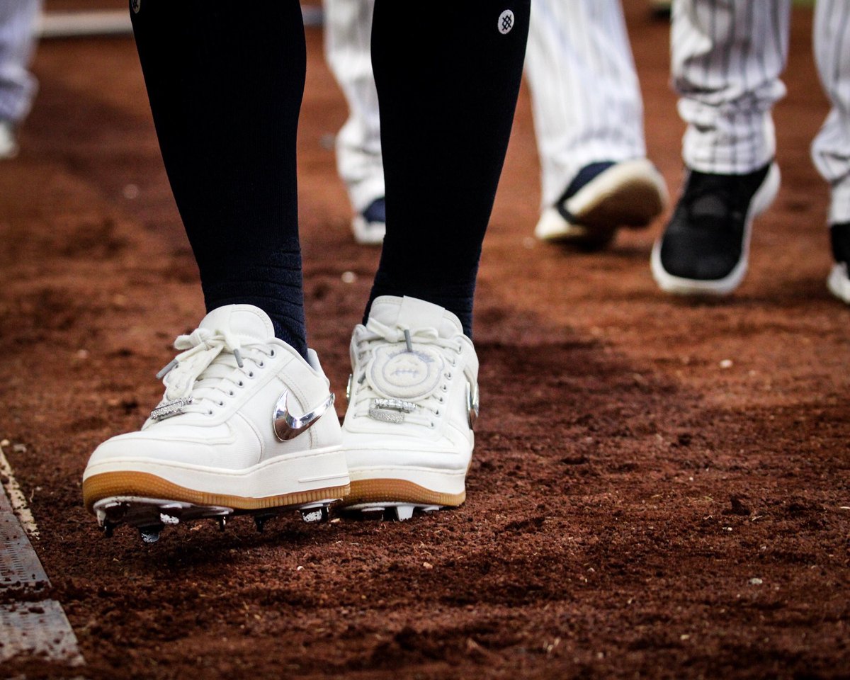 black air force one cleats