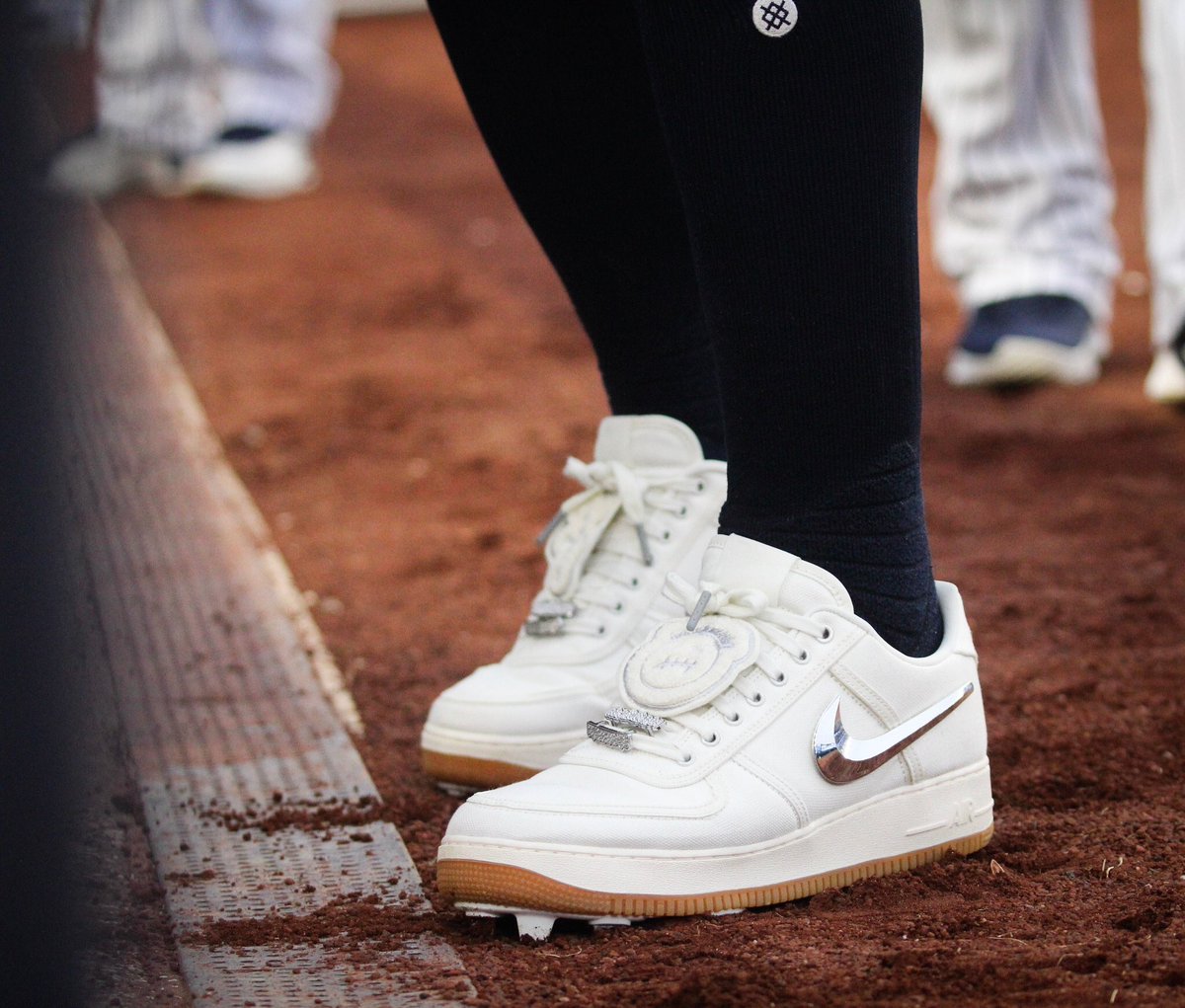 black air force 1 cleats