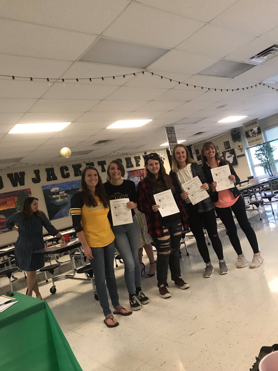 Wonderful banquet to celebrate all the accomplishments of our foreign language department! Especially proud of my classes!