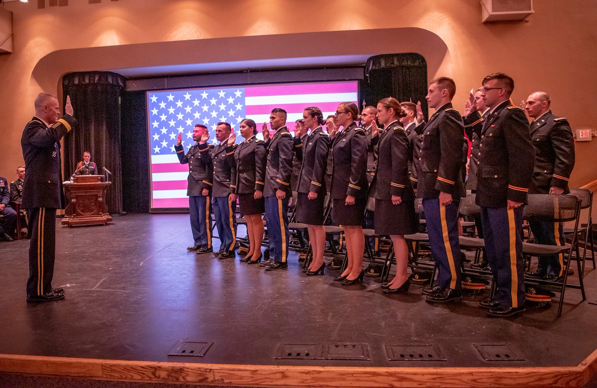kenscar1's tweet image. Clemson University ROTC commissioning ceremony: The newest leaders of our U.S. Military begin their careers of service, and receive their first salutes as officers. #firstsalute #ROTC #ArmyROTC #USMilitary #USArmy #ClemsonUniversity