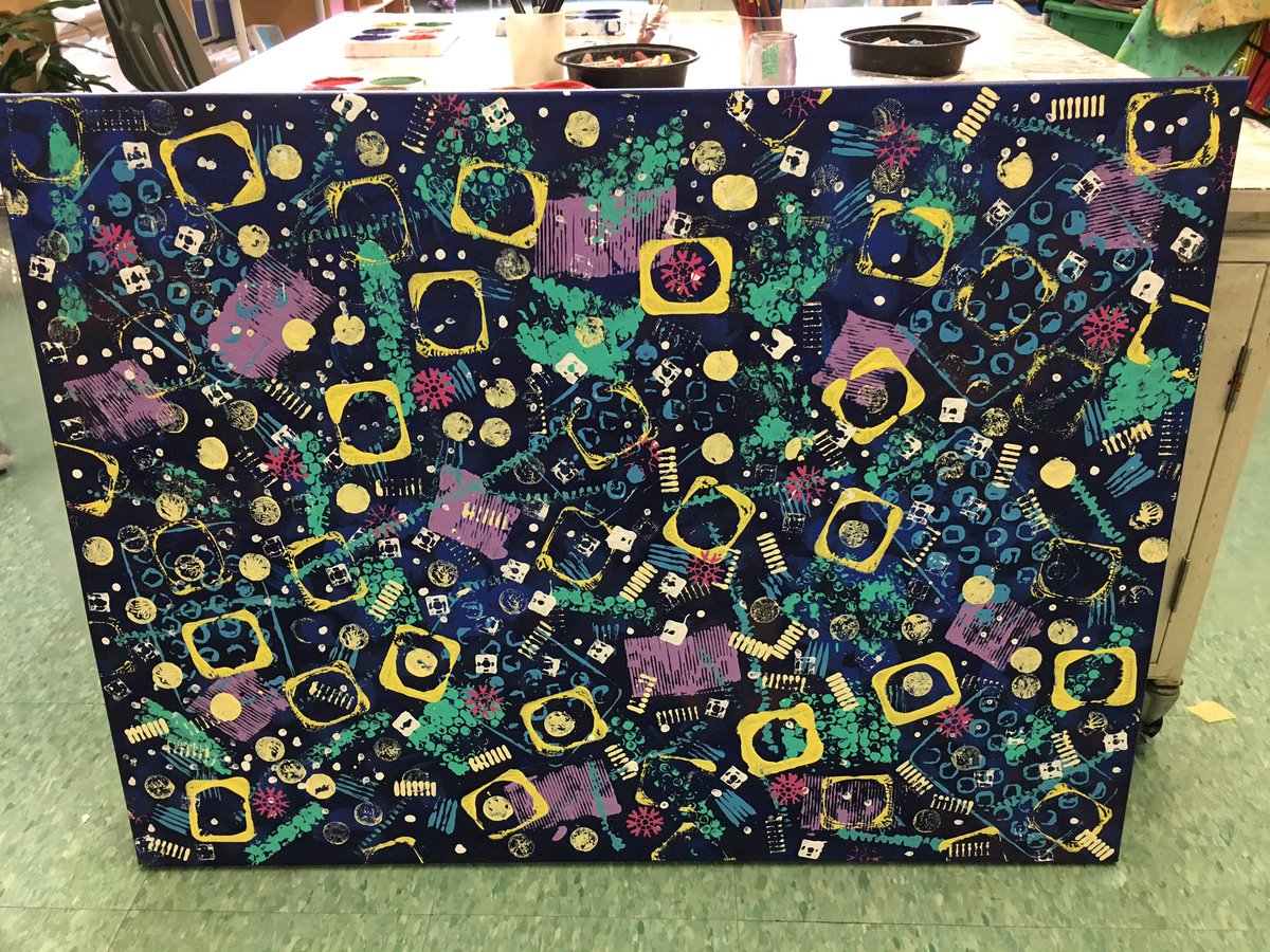 MRichaudaud's tweet photo. Collaborative art canvas painting for the 2019 Spring Fair art auction. Students did an amazing job !! They applied the paint to the canvas with only loose parts & recycled materials. Thanks to my teaching partner for this amazing idea! #art #springfair2019 @JackmanPS1 https://t.co/pzlizqNovZ