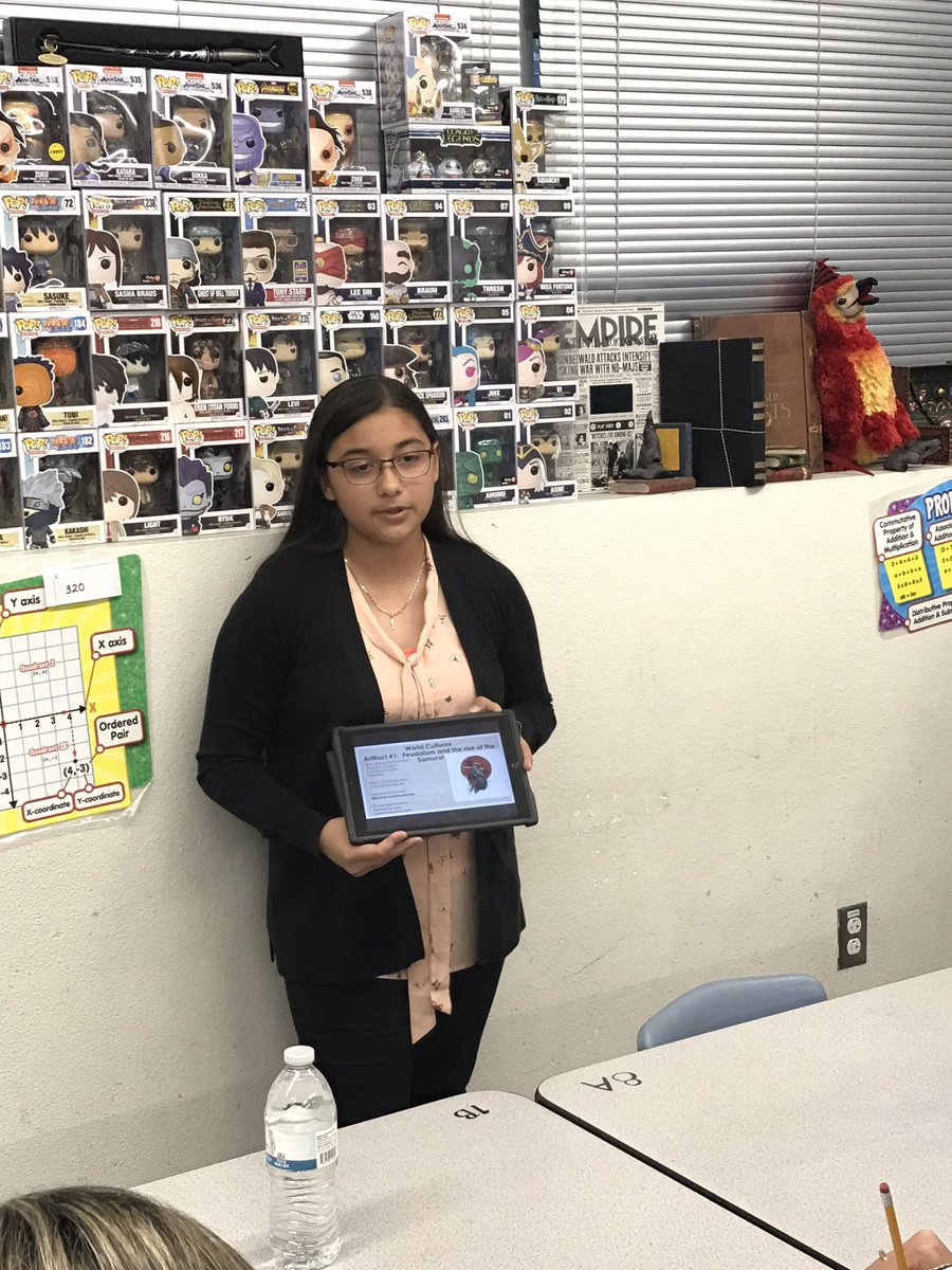 HTM_FLAGS's tweet image. Round 4 for portfolios! #suhsd #htmfalcons