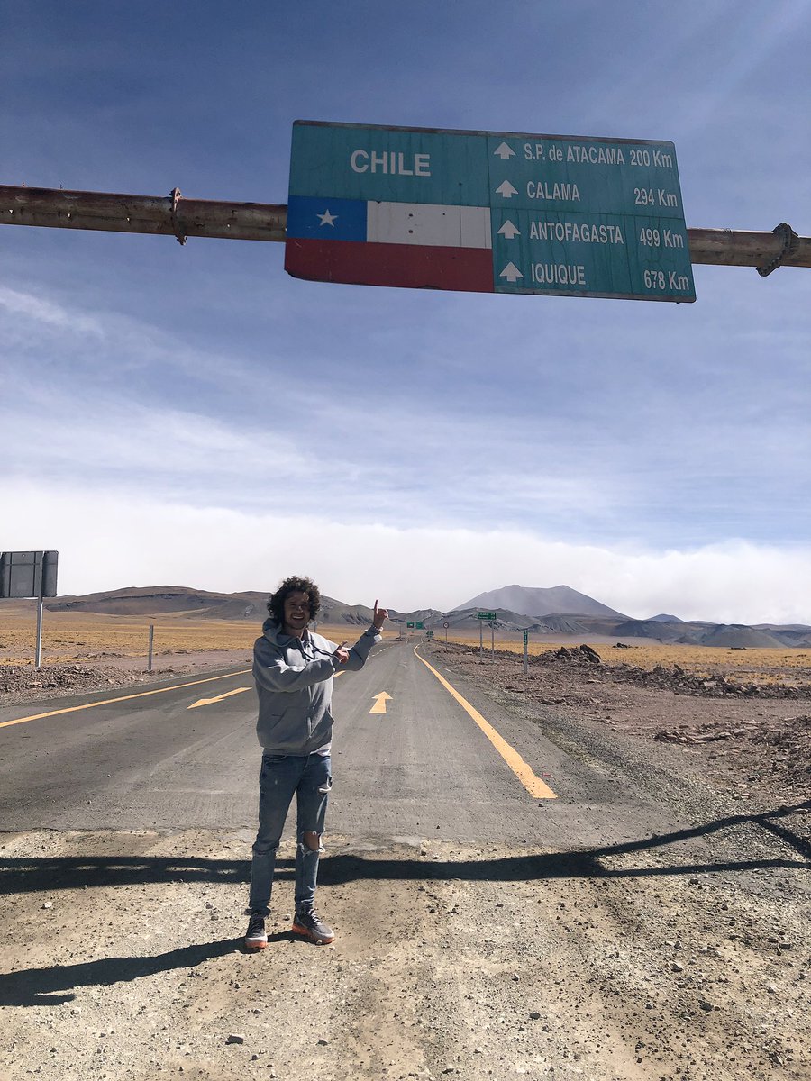 LuisitoComunica's tweet photo. Un pie en Argentina y otro en Chile 🇦🇷🇨🇱 https://t.co/zaNP7wzgZl