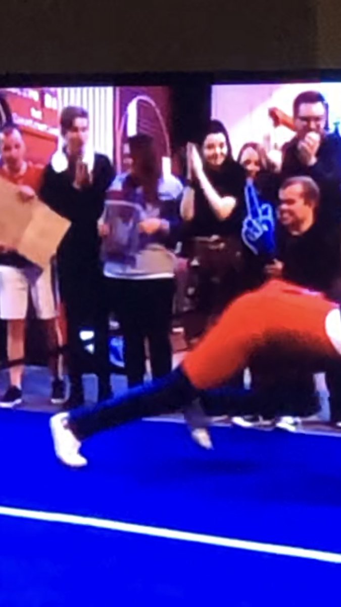 jessietommo1's tweet photo. Aimees moment of fame.
1. She was admiring @PaddyMcGuinness arse when he was pulling a radiator.
2. She got to high five @lemontwittor
@dcmubws @badideabws 😂😂😂 #celebjuice @CelebJuice #radiatorfan https://t.co/BZxDSQzzoi